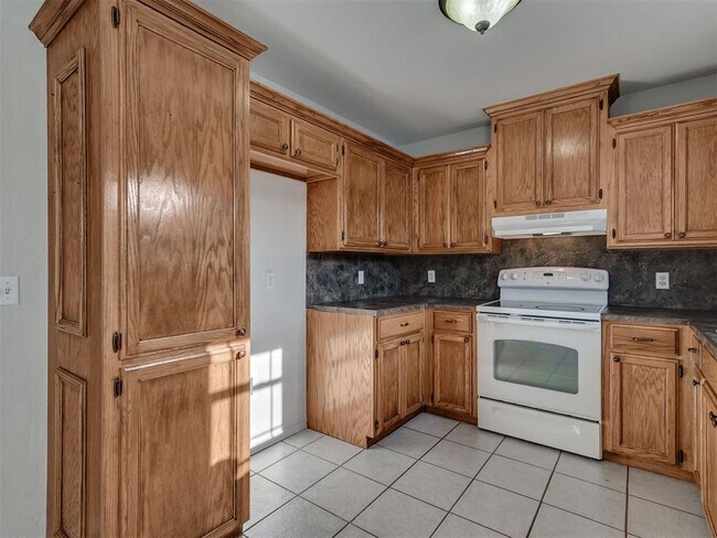 Building Photo - 12276 SW 10th St