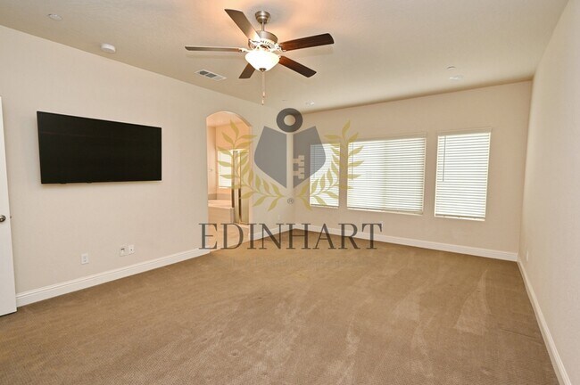 Building Photo - 661 Blue Oak Lane W