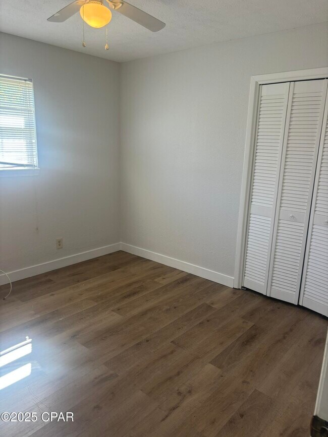 Building Photo - 265 N Charlene Dr