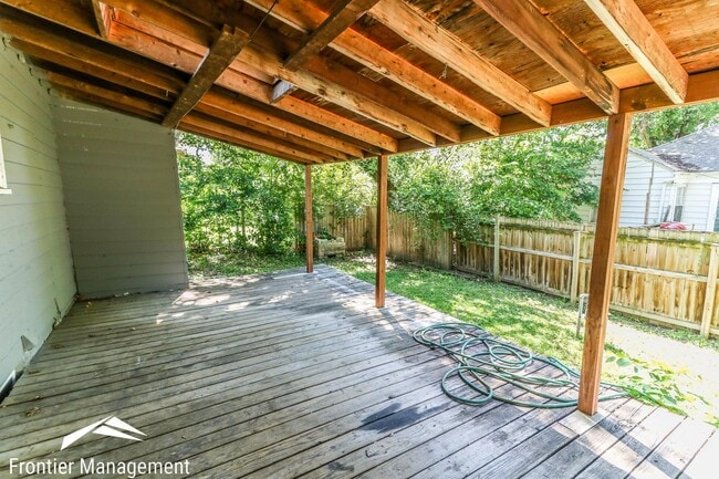 Building Photo - Completely remodeled 4 bedroom house just ...