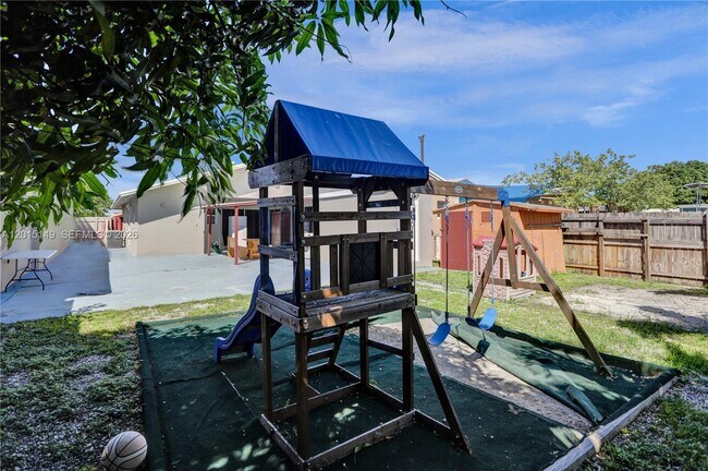 Building Photo - 11854 SW 210th St