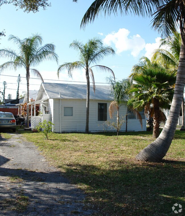 Primary Photo - 237 SW 11th St