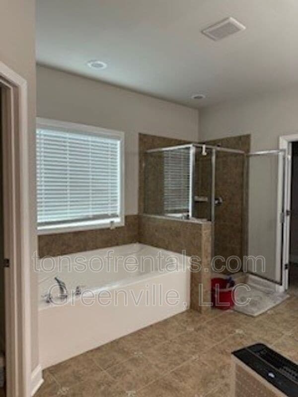 Building Photo - 105 Sea Harbour Way