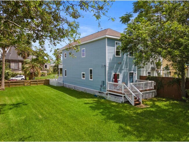 Building Photo - 2815 Avenue H