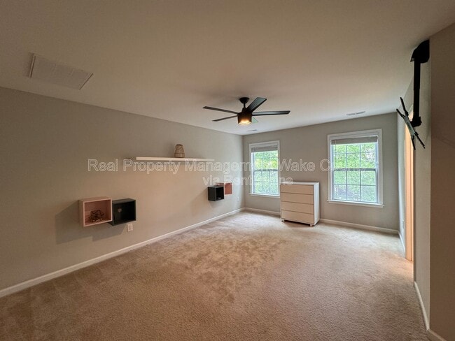Building Photo - 166 Gulley Glen Dr