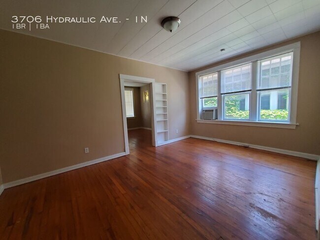 Building Photo - 3706 Hydraulic Ave