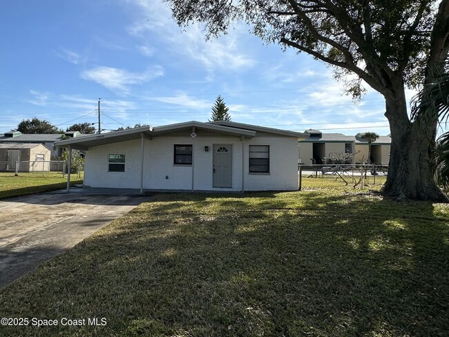 Building Photo - 2909 Zephyr Ln