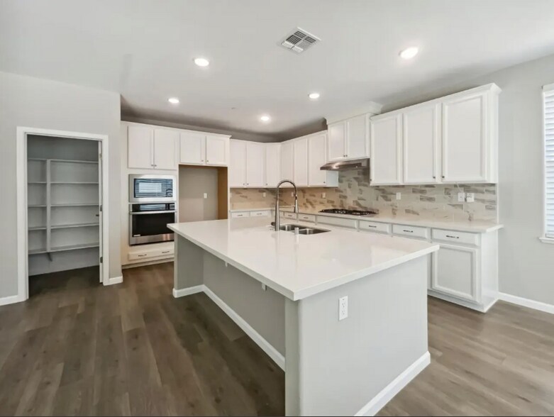 Building Photo - 8618 Litz Brothers Wy