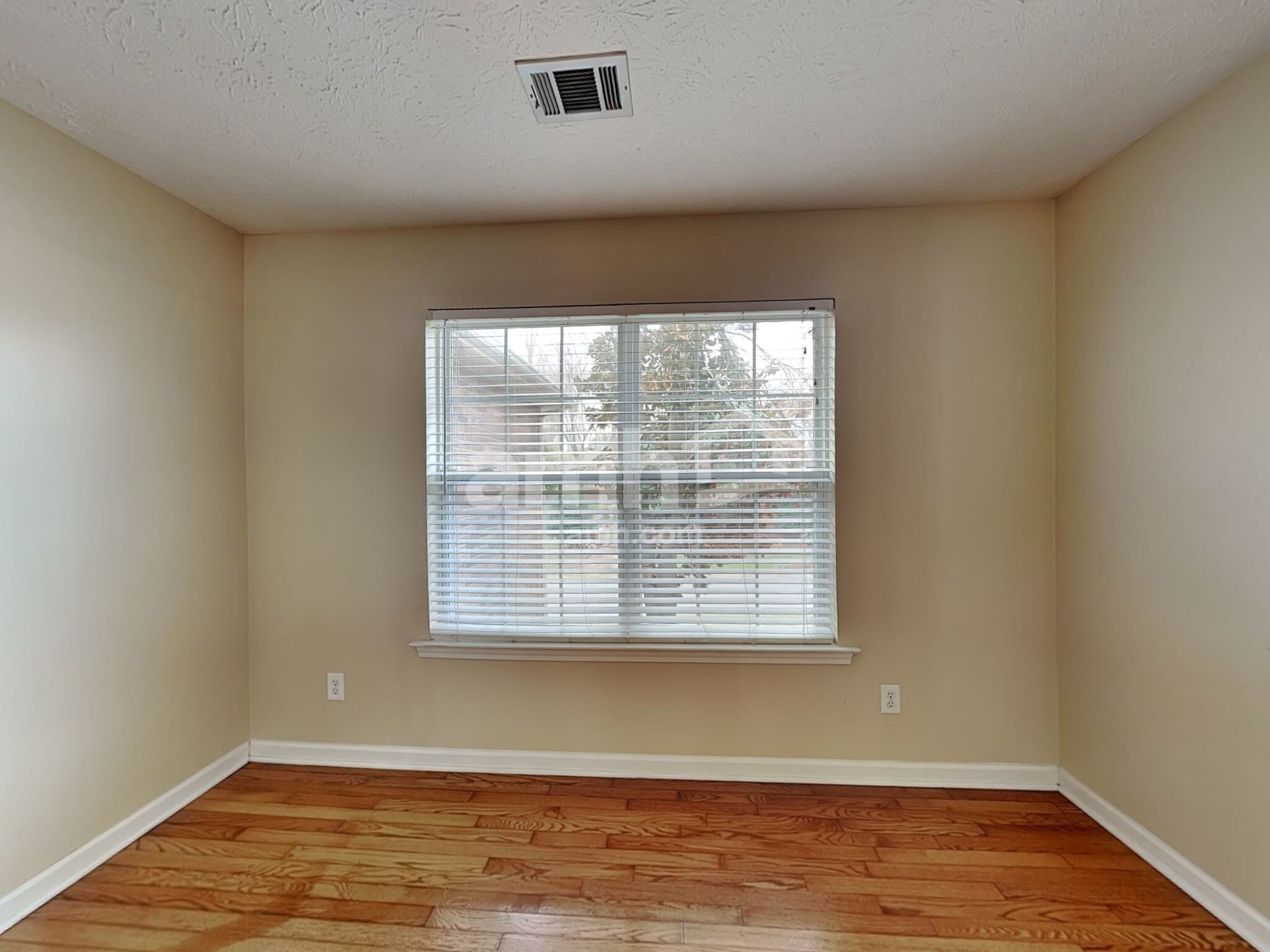 Building Photo - 2122 Creek Trail Dr