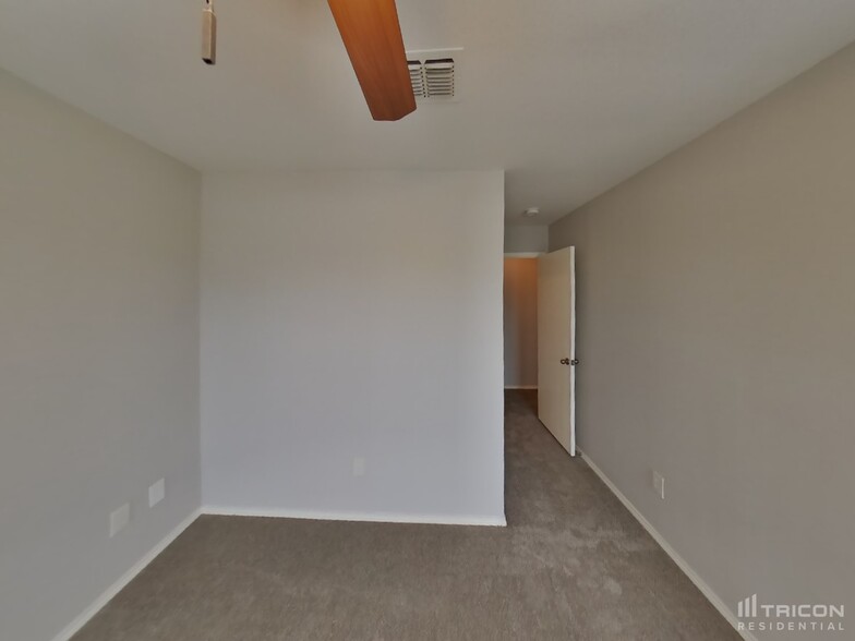 Building Photo - 1532 Pine Ln