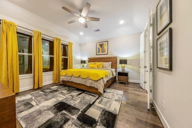 Building Photo - 2604 McIlhenny St