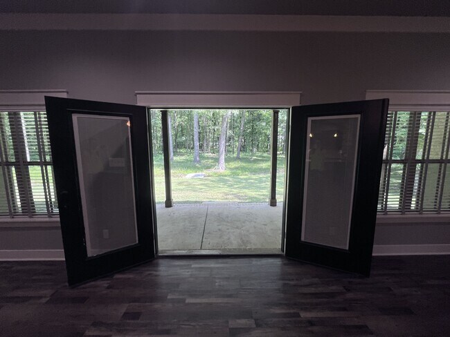 Building Photo - 206 Bridgewood Dr
