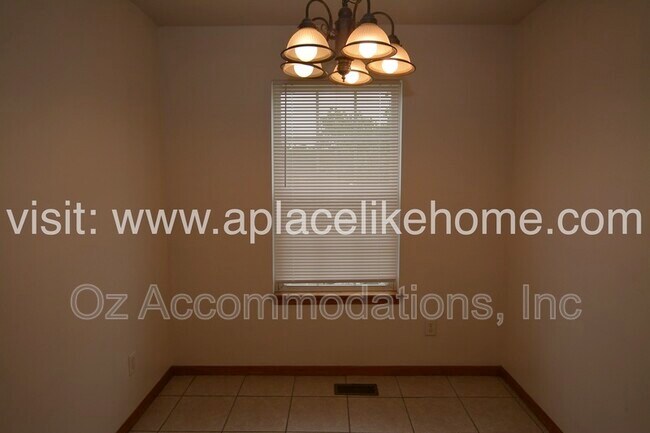 Building Photo - 5200 Hardy Ct