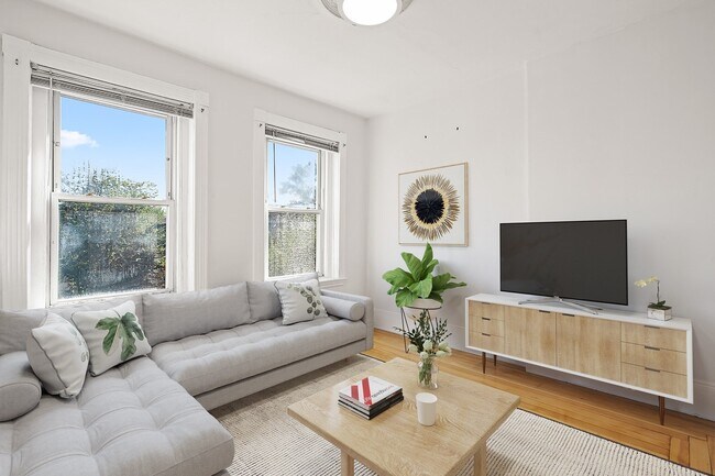 Primary Photo - 18 Dudley St