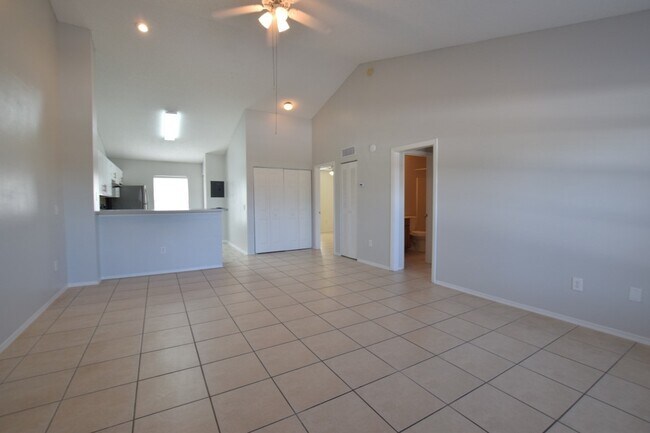 Building Photo - Upgraded 2 Bed 2 Bath Condo for Rent in Wi...
