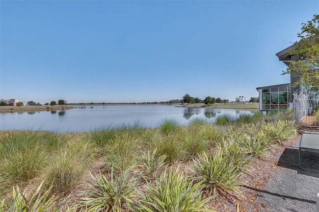 Building Photo - 12620 Willstatter Ave