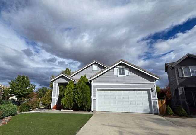 Primary Photo - Stylish 4-Bedroom Home Near Red Hawk Golf Course in Sparks