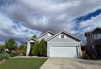 Building Photo - Stylish 4-Bedroom Home Near Red Hawk Golf Course in Sparks