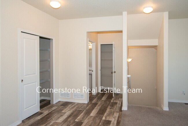 Building Photo - 855 Endeavor Wy