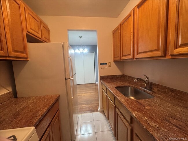 Building Photo - 108-49 63rd Ave