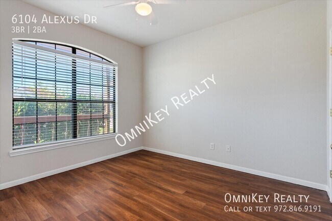 Building Photo - 6104 Alexus Dr