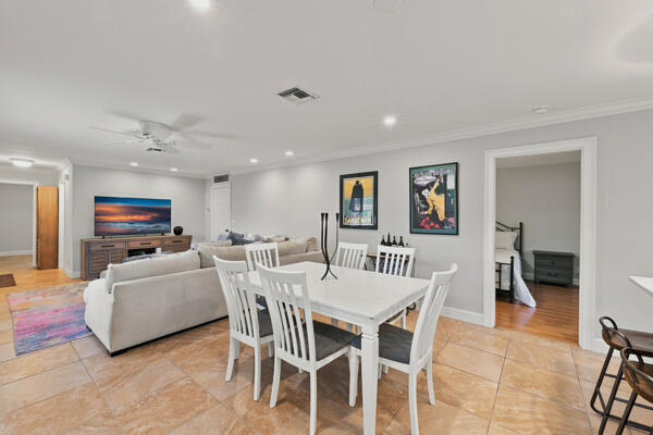 Building Photo - 1651 Palmland Dr