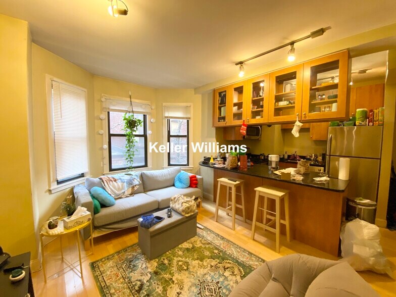 Primary Photo - 31 Cunard St
