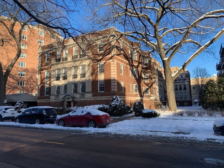 Building Photo - 1509 Oak Ave
