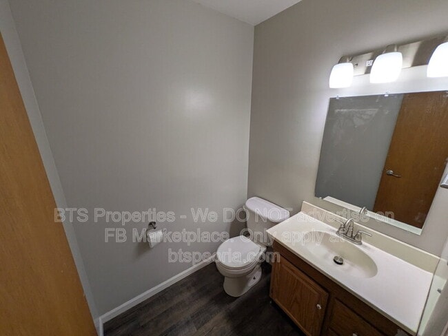 Building Photo - 306 Parkview Dr