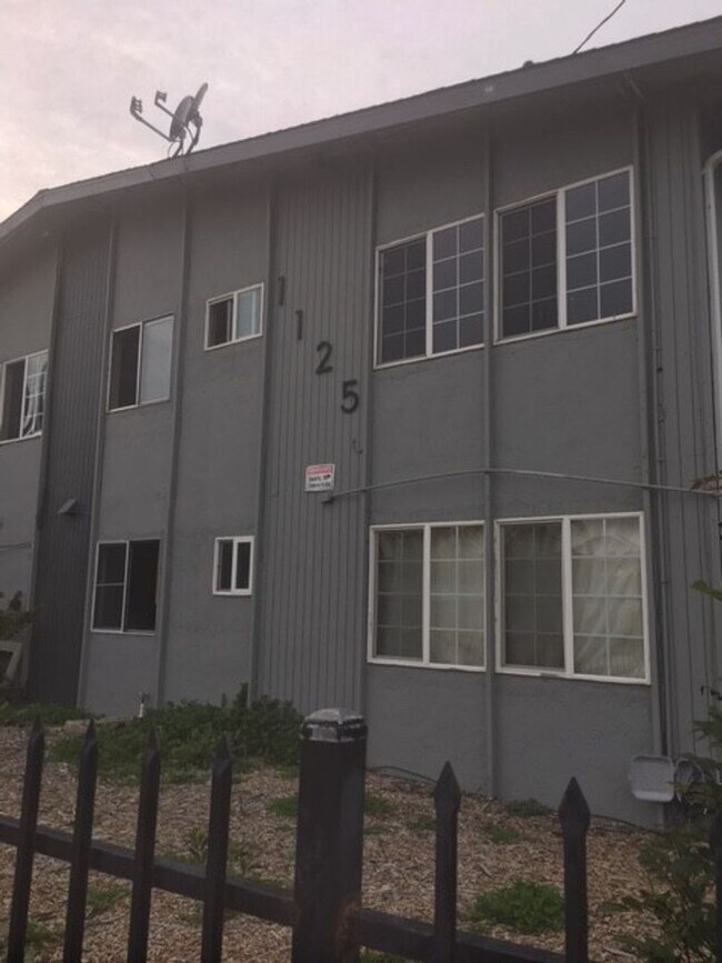 Building Photo - 1125 Lacey Ln