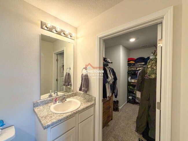 Building Photo - 4425 Redbay Ct