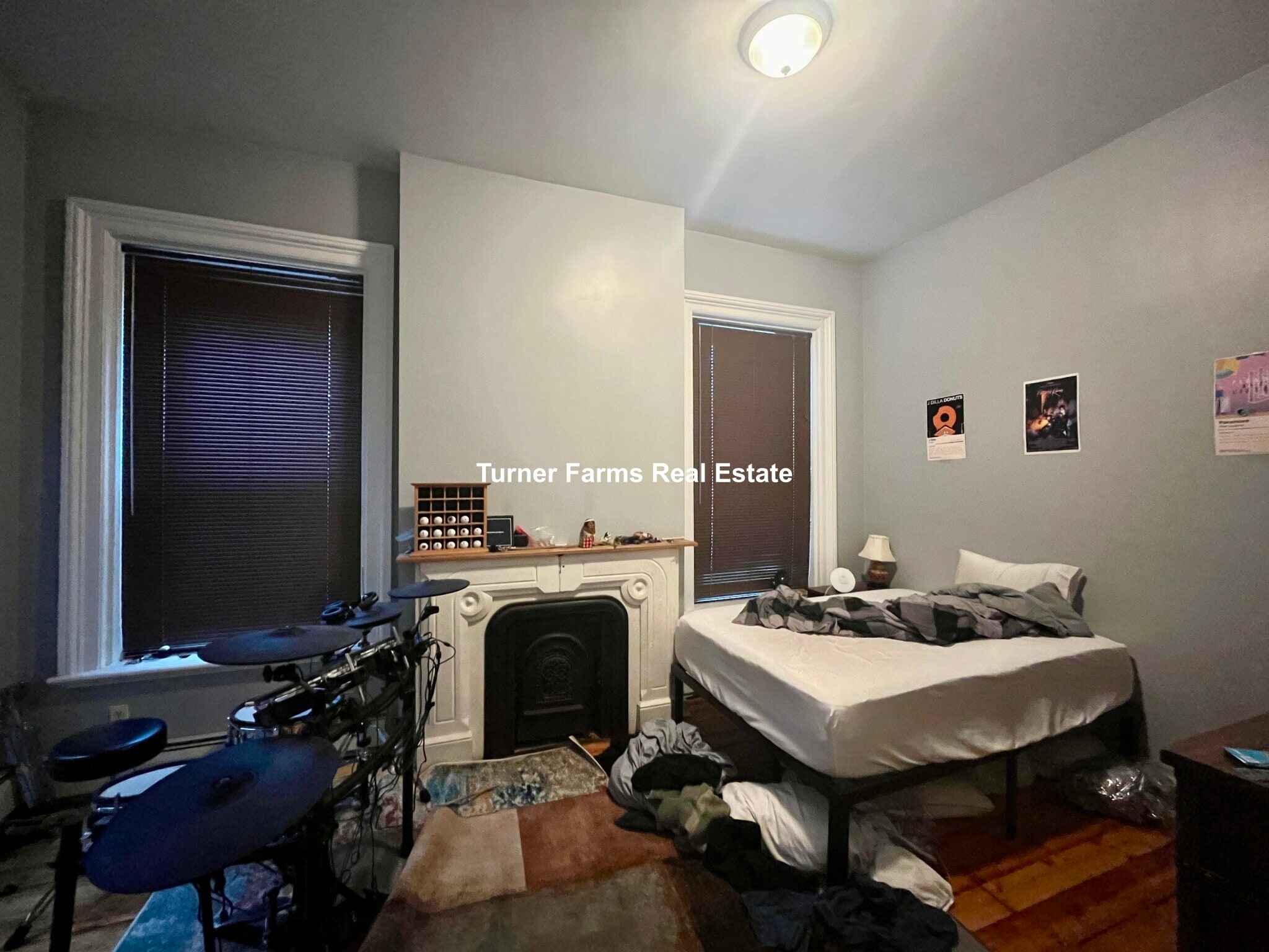 Building Photo - 8 Centre St