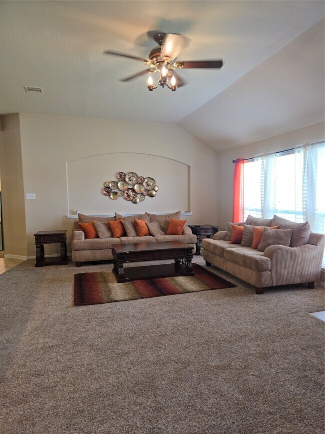 Building Photo - 20618 Saddleback Chase Ln