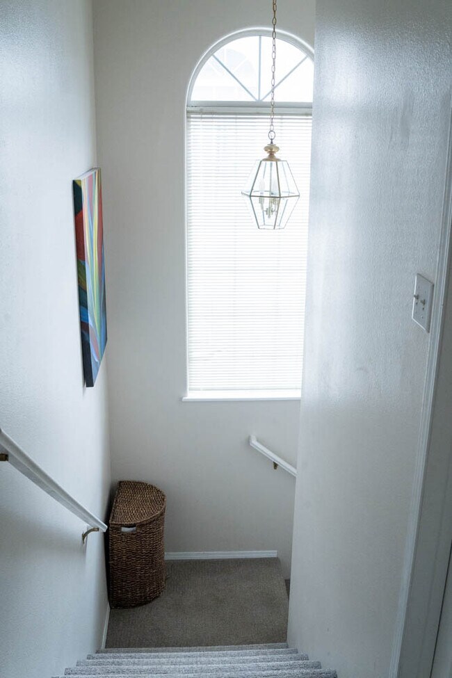 Building Photo - 6903 Gold Kings Ave