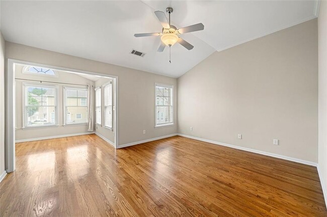Building Photo - 6424 Queens Court Trace