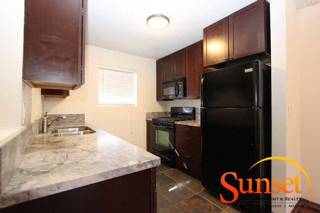 Building Photo - 4790 Arizona St