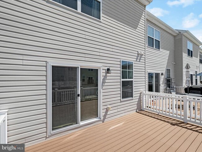 Building Photo - 415 Bodkin St