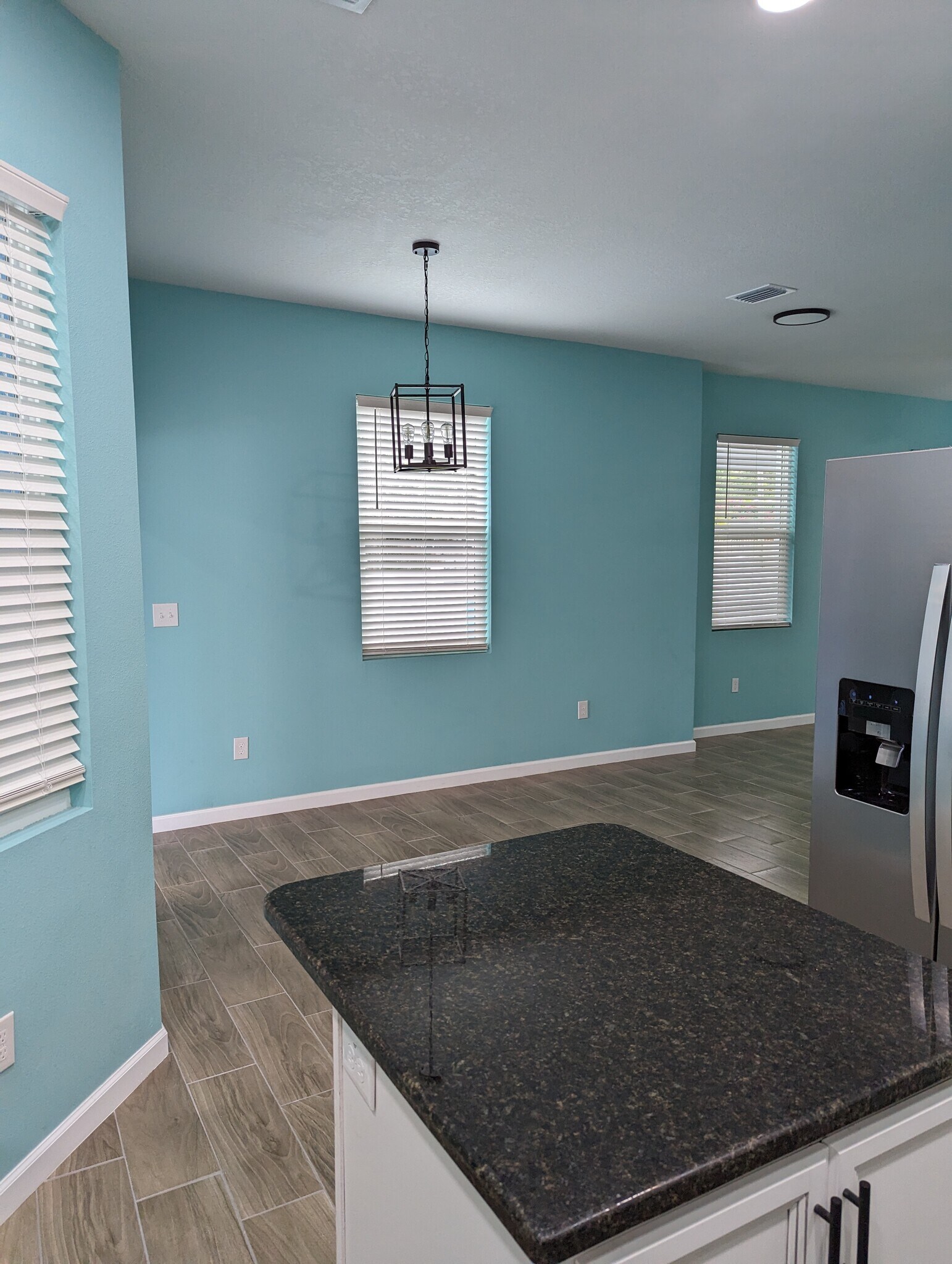 Building Photo - 2010 Seminole Blvd S