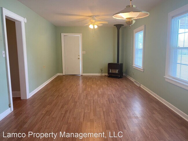 Building Photo - 3 br, 2 bath House - 1006 Bragg Street