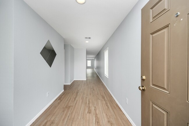 Building Photo - 9014 Estes Lks Dr