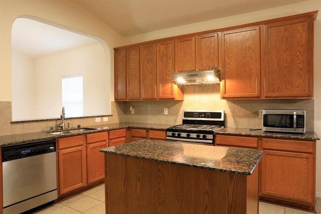 Building Photo - 23710 N Newport Bend