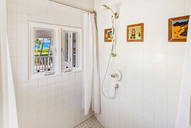 Building Photo - Fully Furnished Home in the Heart of Lanikai