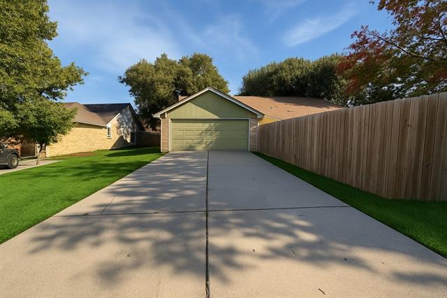 Building Photo - 3929 Commonwealth Dr