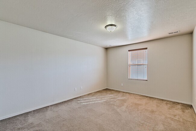Building Photo - 1052 N Star Bright Ln