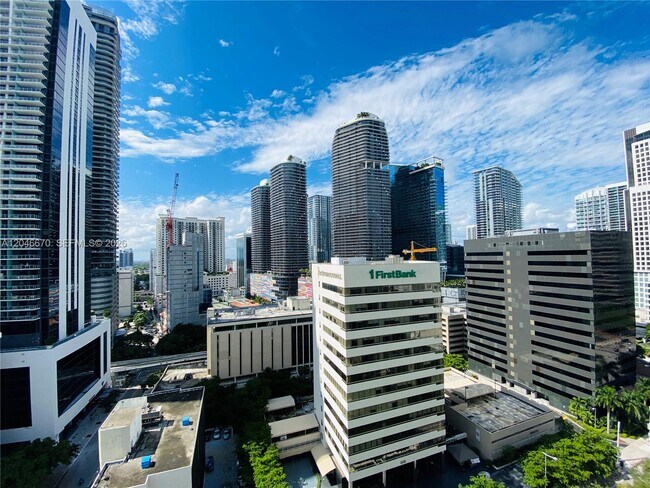 Building Photo - 951 Brickell Ave