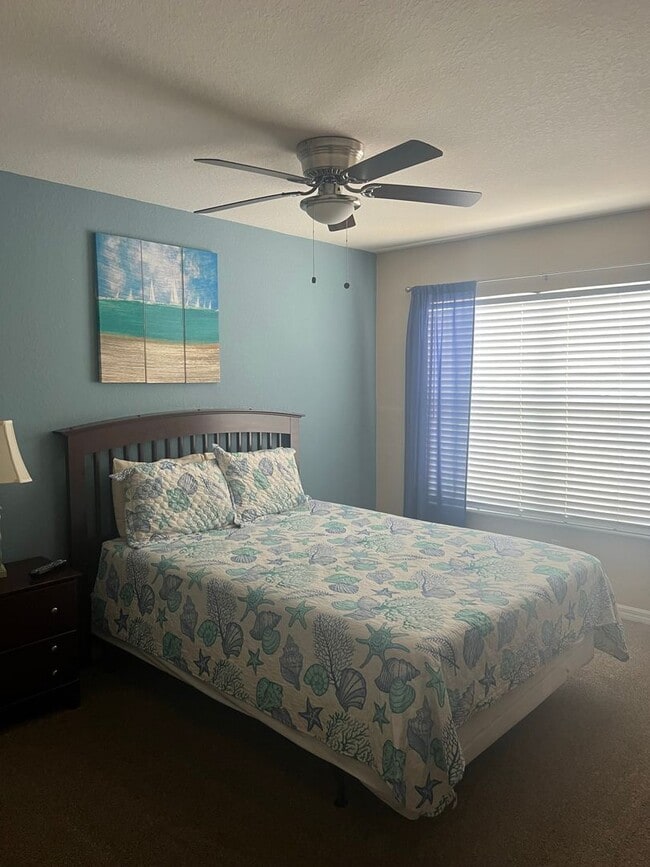 Building Photo - 4000 Santa Maria Dr