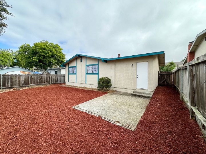 Building Photo - 1837 Mendocino St