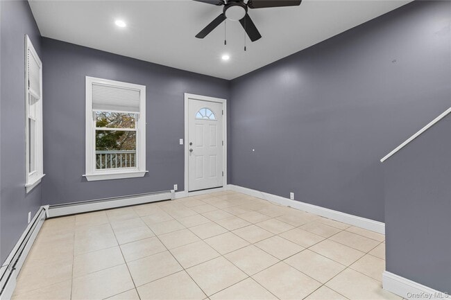 Building Photo - 148 W Walnut St