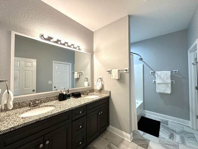 Building Photo - Beautiful north Crestview 4/Bed/2Bath Home