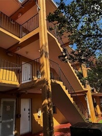 Building Photo - 1330 W 54th St